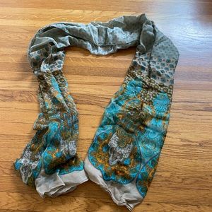 New scarf with beautiful pattern